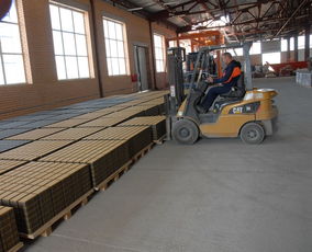 中國(guó)優(yōu)質(zhì)制磚機(jī)供應(yīng)商指南 口碑與品質(zhì)的抉擇